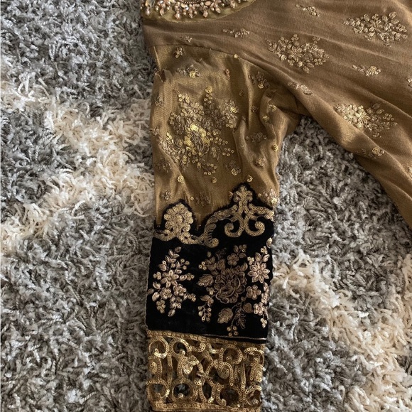 Original Maria B Wedding Collection - Picture 6 of 10